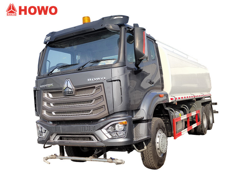 HOWO NX RHD water spraying truck