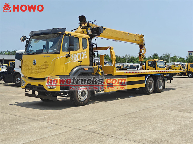 Howo flatbed tow truck with 8T crane