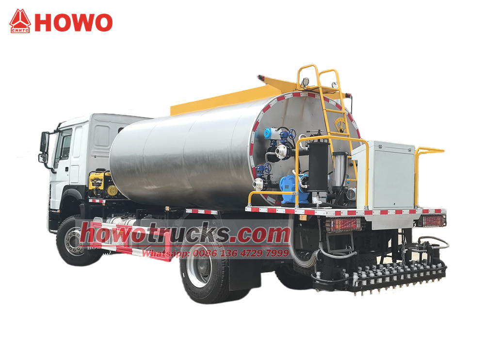 HOWO 8CBM Automatic Asphalt Distributor