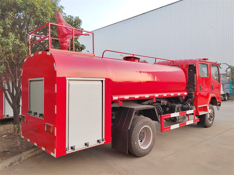 HOWO 4x4  fire fighting truck