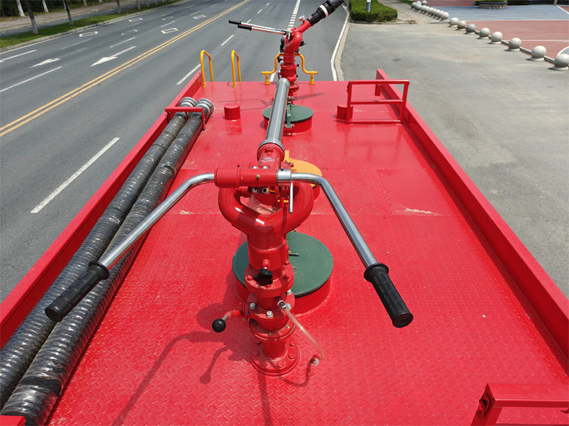 Howo 6x4 fire water tank truck