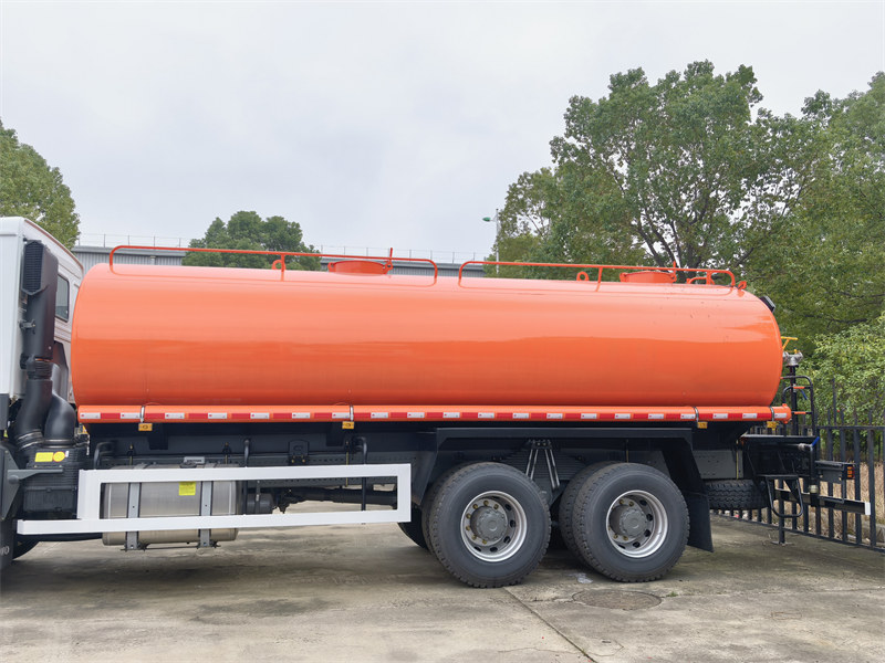 Howo 20000L water tank truck