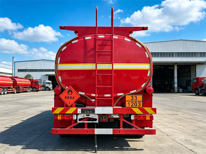 HOWO TX 20000L fuel tank truck