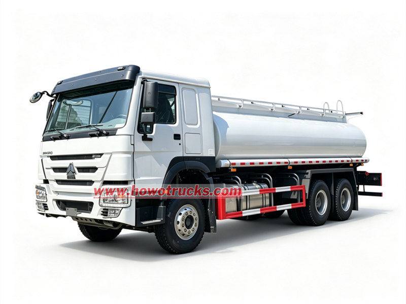 &nbsp;HOWO 6x4 fuel tank truck