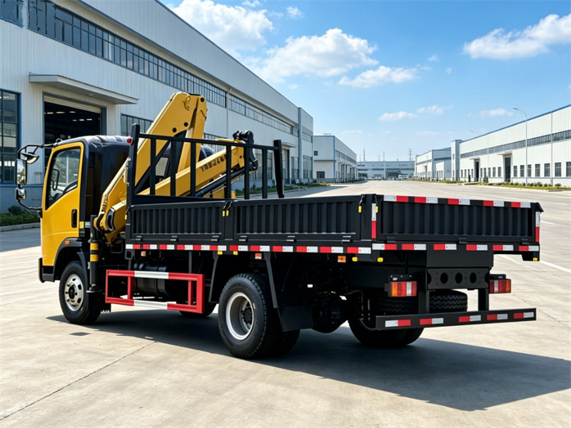 HOWO 5Ton truck mounted hydraulic lifting crane