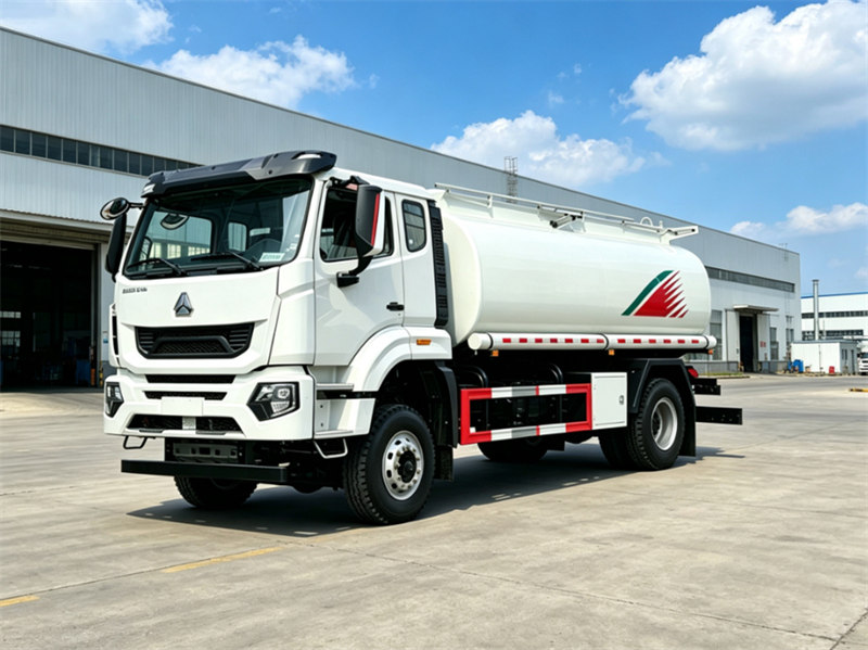 HOWO heavy 12000L fuel tank truck HOWO heavy 12000L fuel tank truck